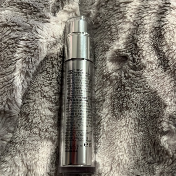 Rare and Discontinued Clinique Smart Custom Repair - Picture 2 of 2